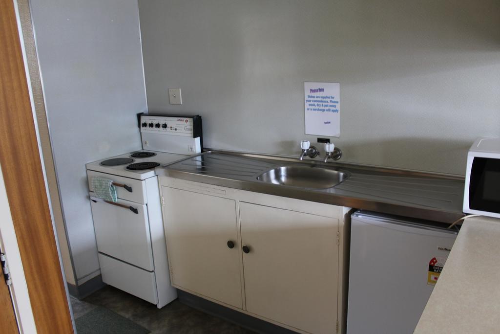 Pineland Motor Lodge Rotorua Bilik gambar